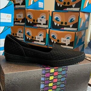 Bernie Mev. Black Woven Shoes Easy Black US size 7.5-8 NIB
